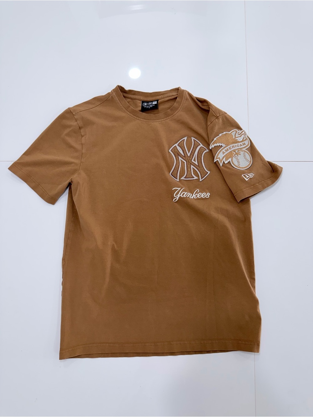 New Era Brown New York Yankees Short Sleeve Tee